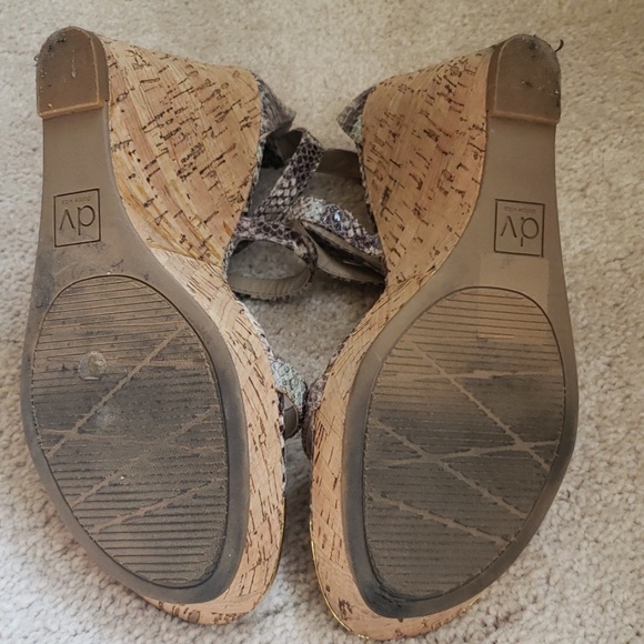 Dolce Vita Platform Shoes - Picture 4 of 5